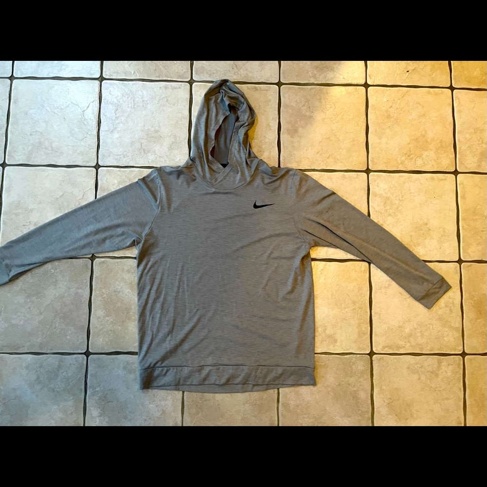 Nike Dry-fit Mens XL gray hooded T-shirt material long sleeve, good condition!
